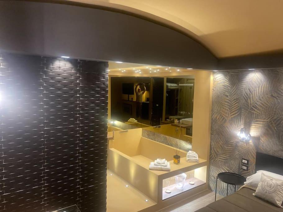 Montesantogroup Suite House Nel Centro Di Napoli Bagian luar foto