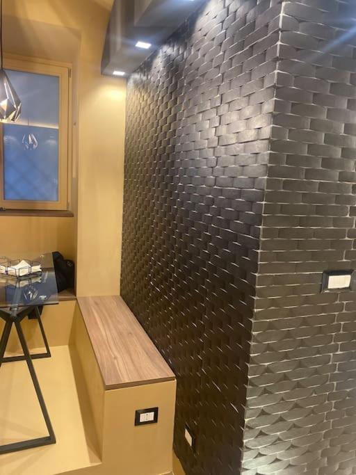 Montesantogroup Suite House Nel Centro Di Napoli Bagian luar foto